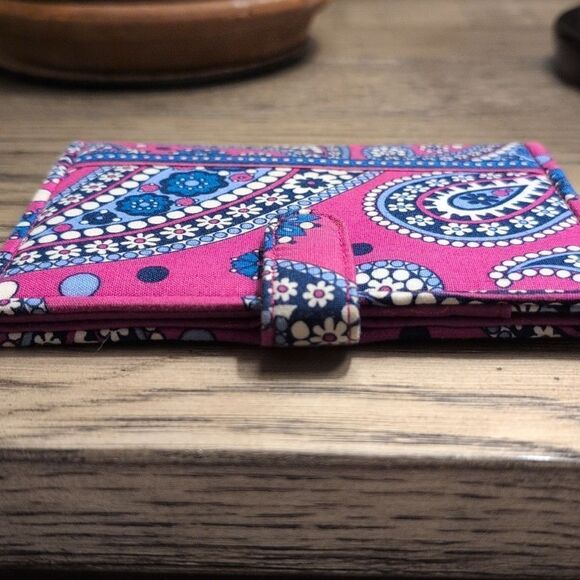 Vera Bradley Travel Passport Holder Wallet Boysenberry Pattern Retired - Picture 8 of 9